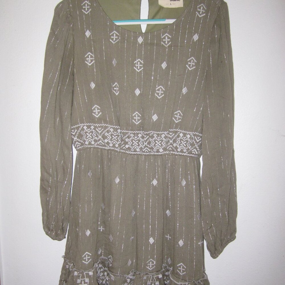 Savanna Jane green/silver embroidered knee-length dress size large